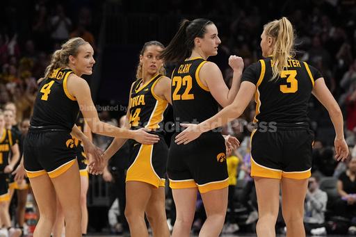 'Generational player' Caitlin Clark puts on a show, dropping 44 as No